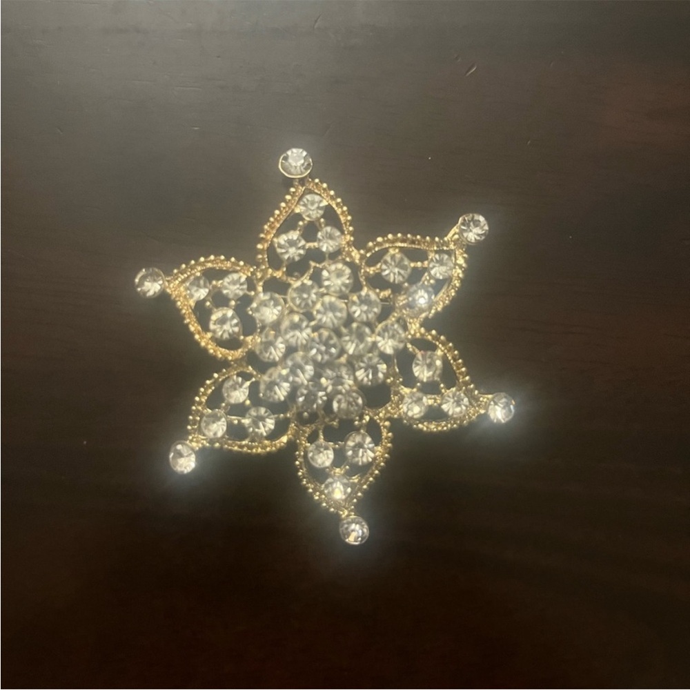Vintage Floral Gold Brooch